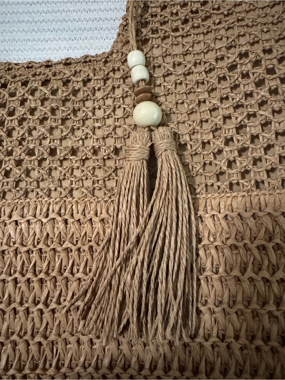 Artisanal Brazil Moriche Palm Straw Tote Bag Wooden Bead Tassel Boho Beach NWOT - Picture 2 of 4